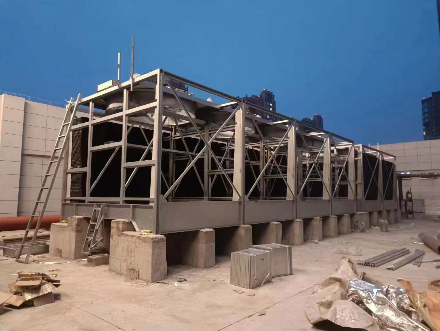 大型空調(diào)機組聲音擾民怎么辦,冷卻塔風機噪聲治理方法？,大型空調(diào)機組制